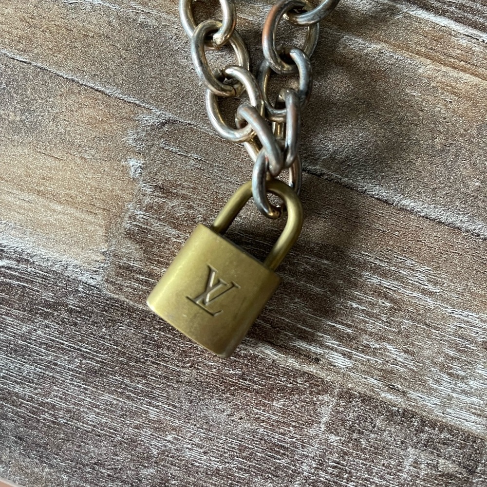 Louis Vuitton Lock #316